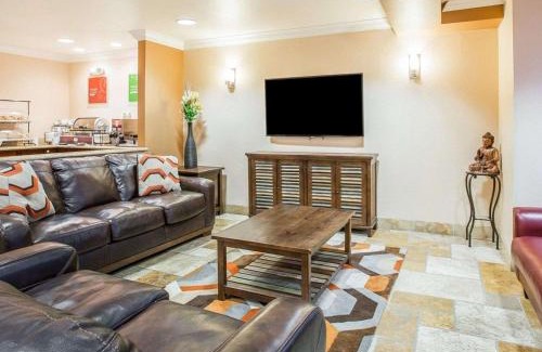 Salinas Hotel | Comfort Inn & Suites Salinas City Center Area