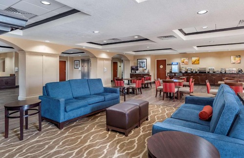 Clinton Hotel | Comfort Inn & Suites