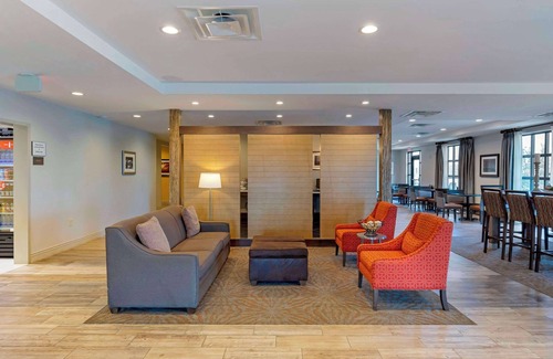 East Ellijay Hotel | Comfort Inn & Suites