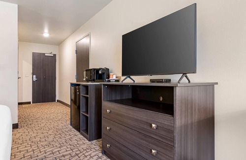 Medina Hotel | Comfort Inn & Suites