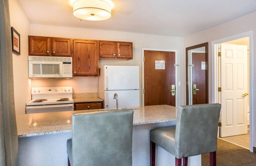 South Burlington Hotel | Comfort Inn & Suites