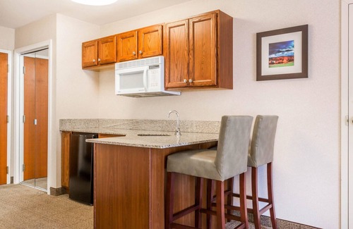 South Burlington Hotel | Comfort Inn & Suites
