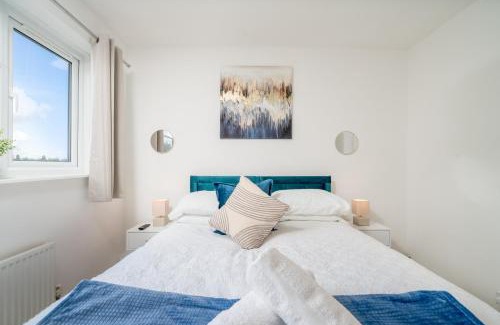 Langley Marish Apartamento | Comfort Meets Convenience, 2BR Flat in Slough