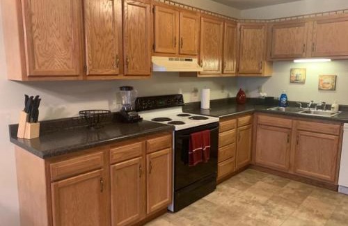 Middletown Casa | Comfort on the Court 3 Bed 2 Bath Sleeps 6