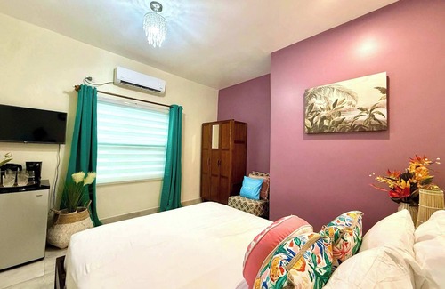 Simpson Bay Hotel | Comfort Room 4 with AC and Rooftop Pool