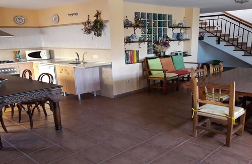 Cullar Vega Cabaña | Confort, rústico, paisajes, chimenea, barbacoa,piscina, a10minutos de la ciudad