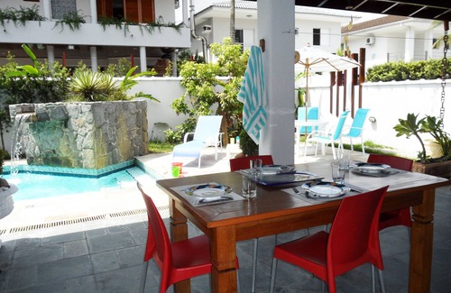 Vista Linda Casa | ¡Comodidad, seguridad y mucho ocio! Casa con piscina - Cond. Hanga Roa - Bertioga