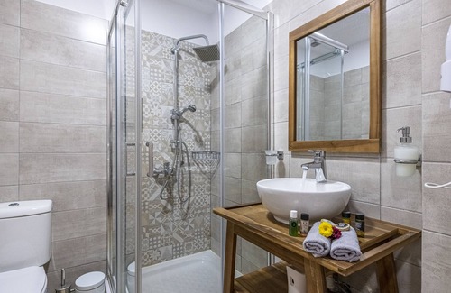 Spata-Artemida Casa | Comfort Stay Athens Airport Hotel - FREE shuttle from and to the airport