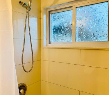 Centereach Apartamento | Comfort Stay by Stony Brook University & Hospital