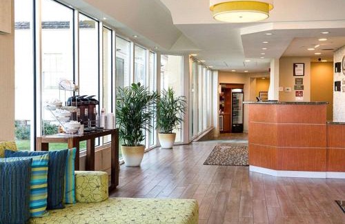 Northeast Virginia Beach Hotel | Comfort Suites Beachfront