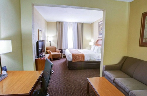 Brenham Hotel | Comfort Suites Brenham