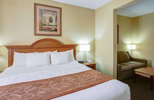 Brenham Hotel | Comfort Suites Brenham