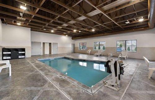 Summit Station Hotel | Comfort Suites Columbus East Broad