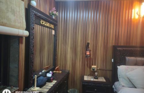 Khokhar Maira Cabina | Comfort Suites Lara Gora