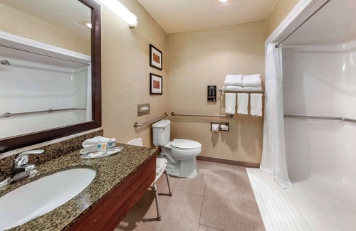 Stevenson Ranch Hotel | Comfort Suites Near Six Flags Magic Mountain