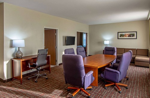 Northwest Dallas Hotel | Comfort Suites NW Dallas Near Love Field