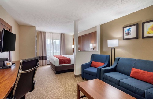I-435 West KC-KS Hotel | Comfort Suites Speedway - Kansas City