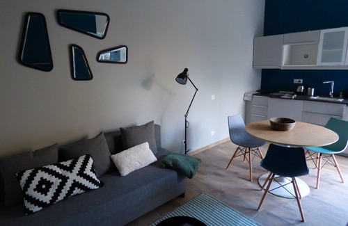 Villeneuve-les-Avignon Apartamento | Estudio de diseño confortable, tranquilo en Provenza, cerca de Aviñón.