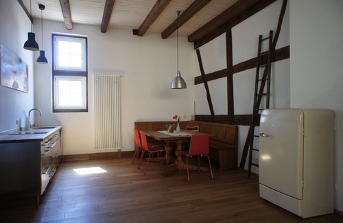 Kirchberg an der Murr Apartamento | Cómodo apartamento (loft) amueblado con jardín - CO2 neutral - WiFi incluido