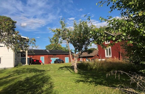 Oje Casa | Comfortabel Zweeds huis met sauna en houtkachel.