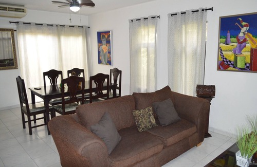 San Pedro Sula Casa | Casa cómoda con 3 habitaciones y baños privados en excelente ubicación.