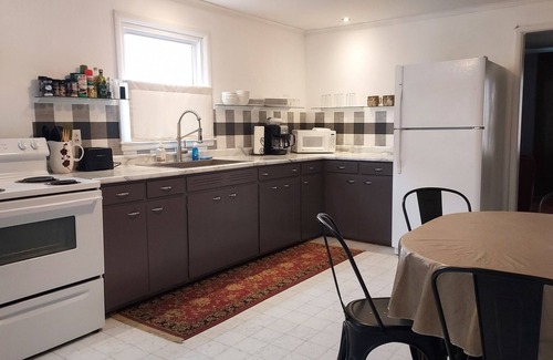 Central City Apartamento | Comfortable 1 Bedroom Apartment in Heart of Central City