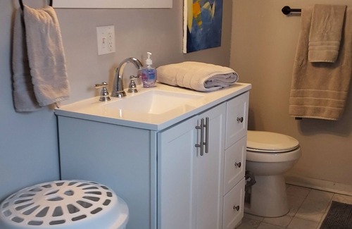 Central City Apartamento | Comfortable 1 Bedroom Apartment in Heart of Central City