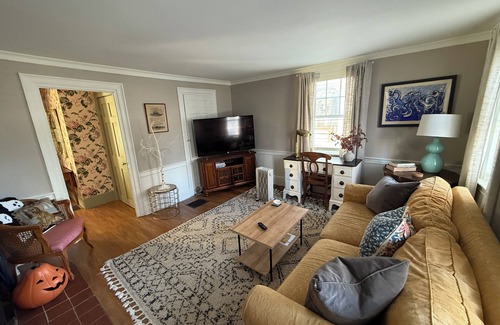 Salem Apartamento | Comfortable 1-bedroom apartment in downtown Salem