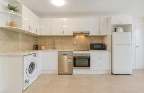 St. Lucia Apartamento | Comfortable 1BR near UQ, River Walks & Pool