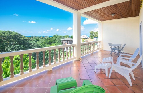 West End Condominio | Comfortable 2 bedroom apartment in West End- Sunset Villa 12D