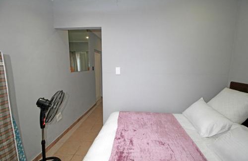 Germiston Apartamento | Comfortable 2 Bedroom Flat in Germiston with WI-FI