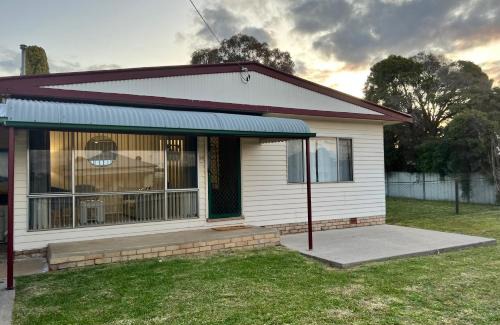 Central Mudgee Casa | Comfortable 2-Bedroom home in Mudgee - Rest Easy Mudgee
