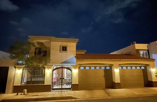 Mexicali Casa | Comfortable 2 BR Gated Home w/ Garage