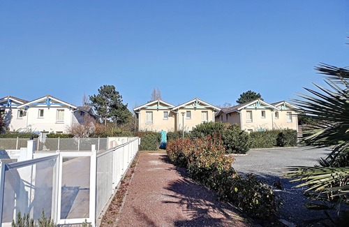 Le Verdon-sur-Mer Casa | Comfortable 2-bedroom house with terrace close to beaches