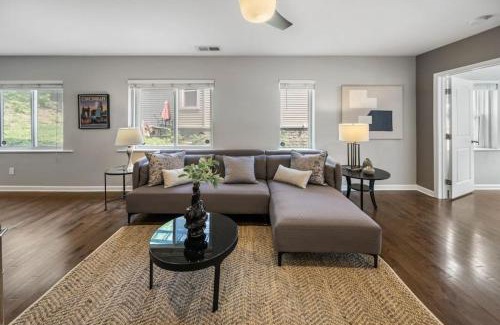 Mount Auburn Apartamento | Comfortable 2BR Condo near City Center