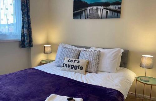 Basingstoke Apartamento | Comfortable 3 bed House - Great Monthly Discounts