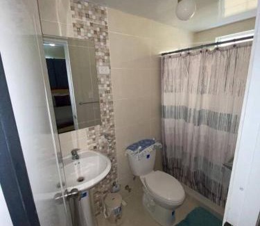 Santo Domingo Este Apartamento | comfortable 3 bedroom condo with free parking spot building 5