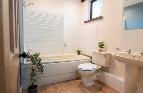 Darlington Cabaña | Comfortable 3 Bedroom Historic Cottage c1700