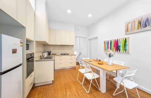 Caulfield North Apartamento | Comfortable 3BR Apt in Heart of Caulfield North