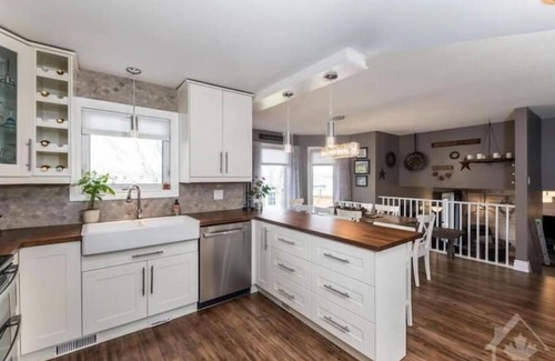 Arnprior Casa | Comfortable 3bed home in the Ottawa Valley