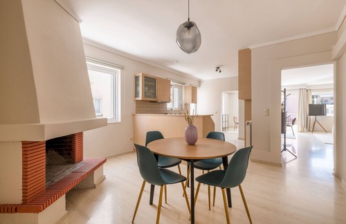 Agia Paraskevi Apartamento | Comfortable 3BR Family Residence in Agia Paraskevi