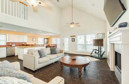 Spanish Grant Casa | Comfortable 3rd Row Home w/ Easy Walk to the Beach
