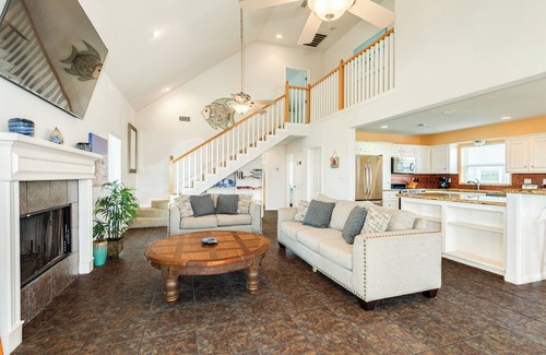 Spanish Grant Casa | Comfortable 3rd Row Home w/ Easy Walk to the Beach