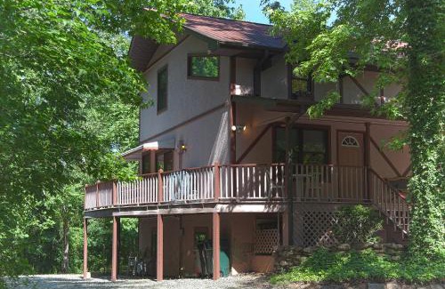 Columbus Casa | Comfortable 4-Bed Chalet Near Tiec, Pets Welcome