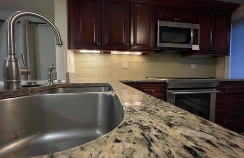 Weston Casa | Comfortable 4 Bedroom Home with a Large Deck