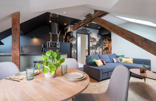 Montigny-les-Metz Apartamento | Comfortable air-conditioned apartment, 4th and top floor without elevator