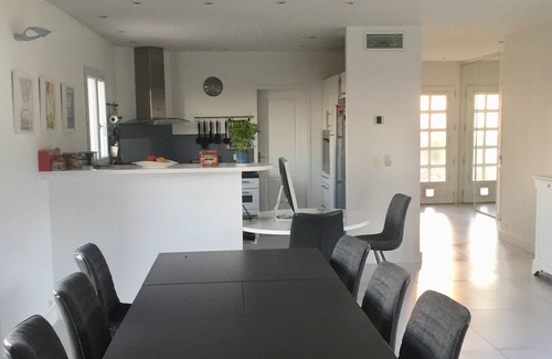 Meyreuil Casa | comfortable air-conditioned villa panoramic view over aix en provence