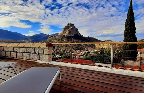 Bernal Casa | Comfortable, amplia y moderna casa familiar con vista a Pena de Bernal