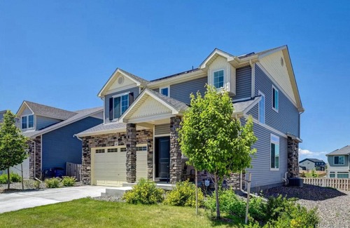 Aurora Casa | Comfortable and Affordable: Private Rooms in a Shared House or family home rent.