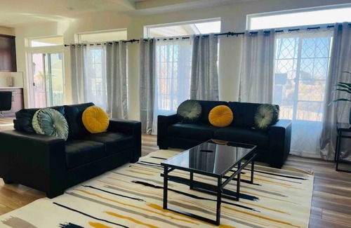 Aurora Casa | Comfortable and Affordable: Private Rooms in a Shared House or family home rent.